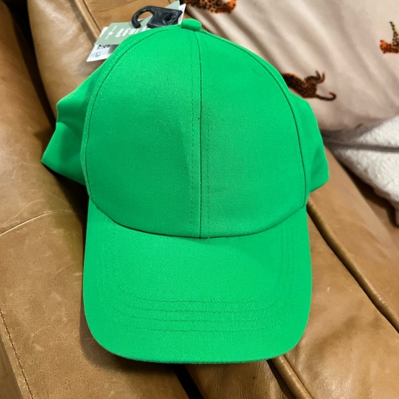 NWT Green H&M Hat - Picture 1 of 4